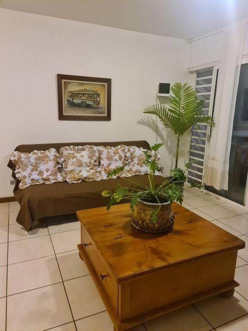 Farerei Appartement Spacieux, Equipe Et Confortable Faaa Esterno foto