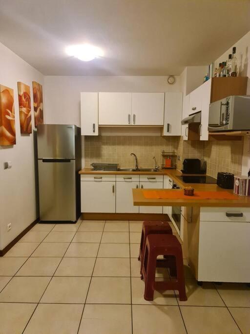 Farerei Appartement Spacieux, Equipe Et Confortable Faaa Esterno foto